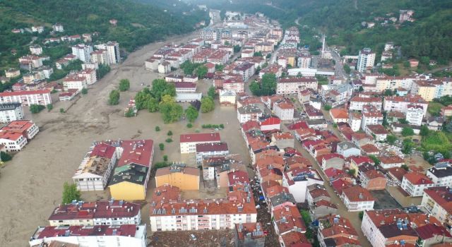 Kastamonu ve Sinop'ta sel: Can kaybı yükseliyor