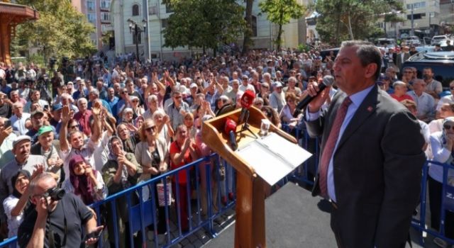 Özgür Özel: “Biz önce iktidarınızı, sonra Suriyelileri yollayacağız”