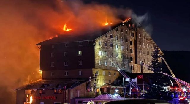 Kartalkaya otel yangını soruşturmasında Bolu İl Özel İdaresi Genel Sekreteri Sırrı Köstereli ve yardımcısı tutuklandı